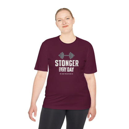Person  wearing “STRONGER EVERY DAY” maroon gym t-shirt featuring white speckled text and a black barbell graphic – The Lost Soul Co.