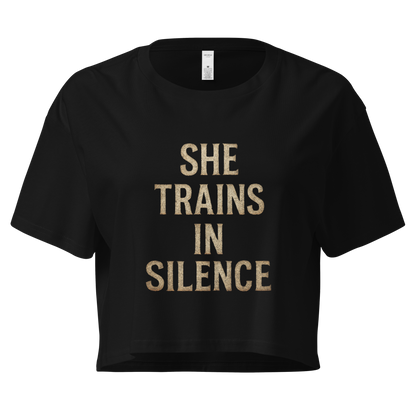 She Trains in Silence – Women’s Crop Top | LS-GCT02