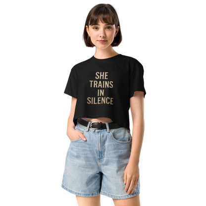 She Trains in Silence – Women’s Crop Top | LS-GCT02
