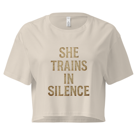 She Trains in Silence – Women’s Crop Top | LS-GCT02
