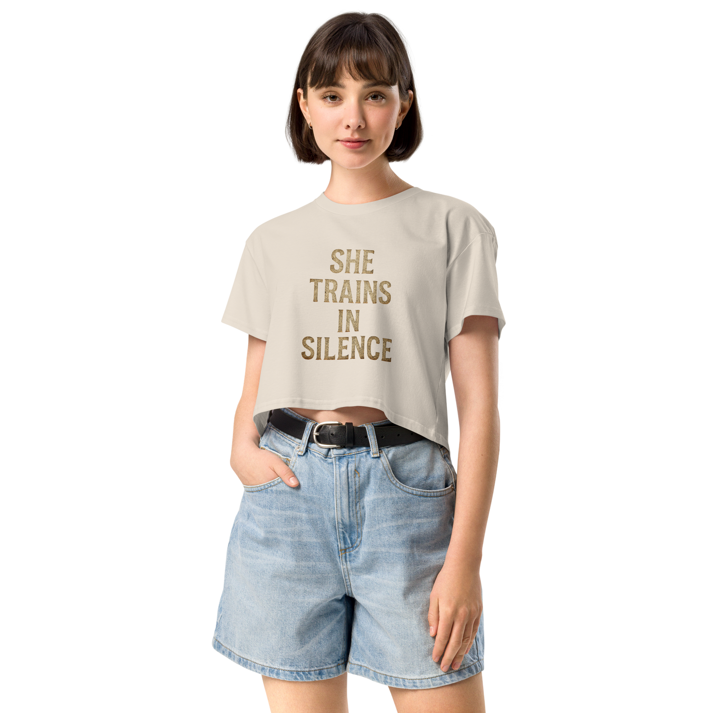 She Trains in Silence – Women’s Crop Top | LS-GCT02
