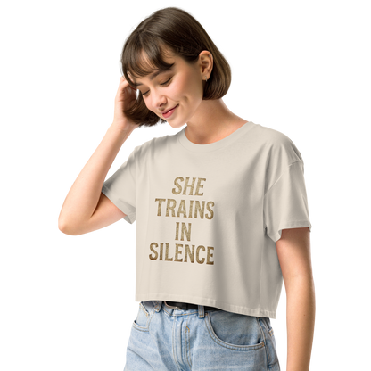 She Trains in Silence – Women’s Crop Top | LS-GCT02
