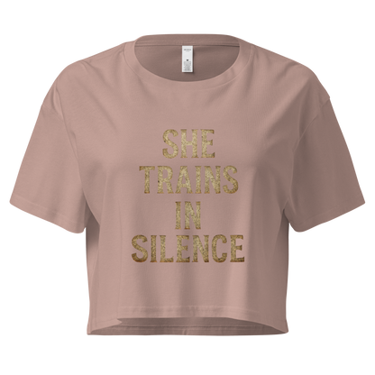 She Trains in Silence – Women’s Crop Top | LS-GCT02