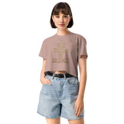 She Trains in Silence – Women’s Crop Top | LS-GCT02
