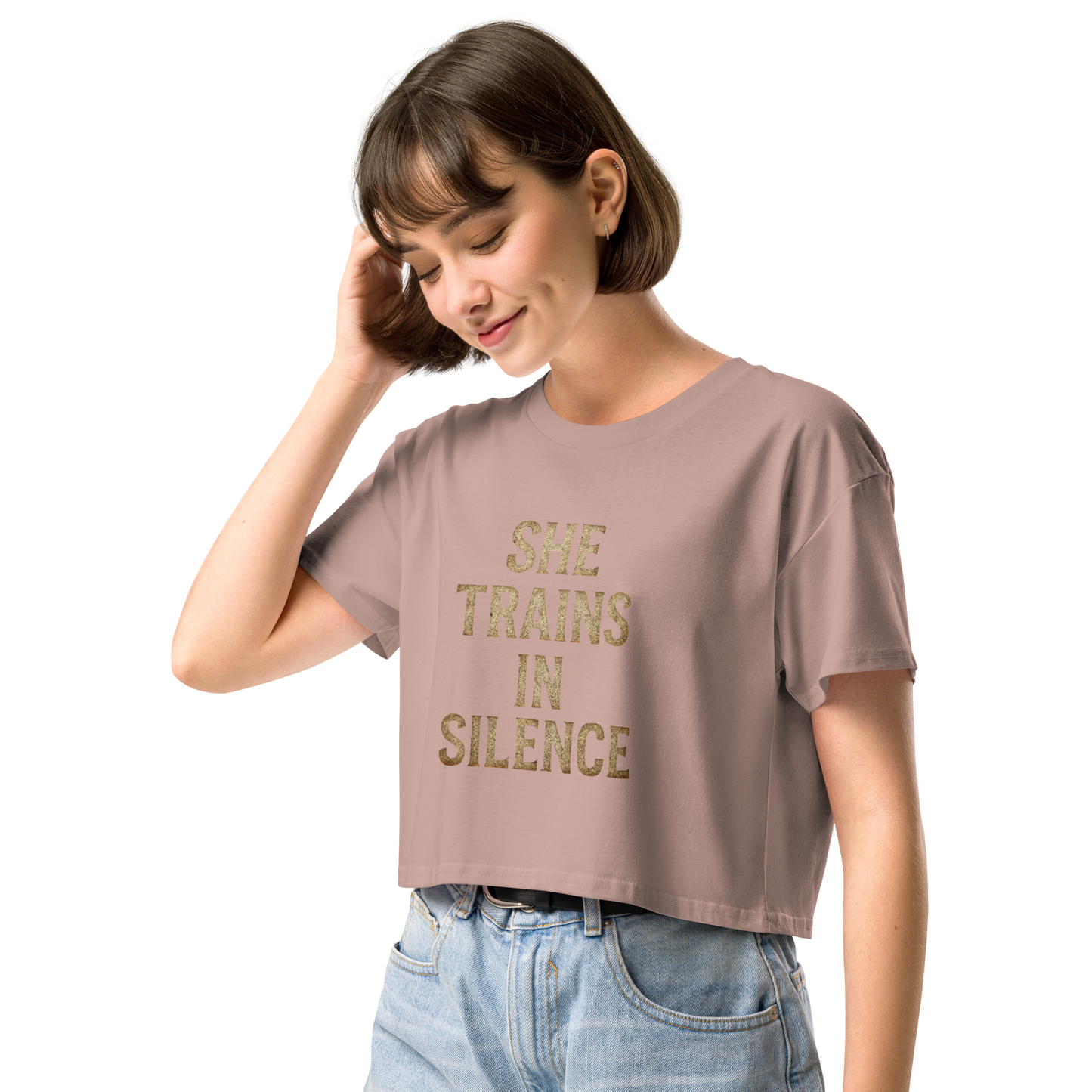 She Trains in Silence – Women’s Crop Top | LS-GCT02