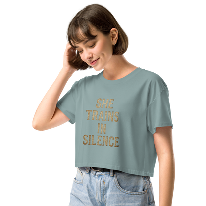 She Trains in Silence – Women’s Crop Top | LS-GCT02